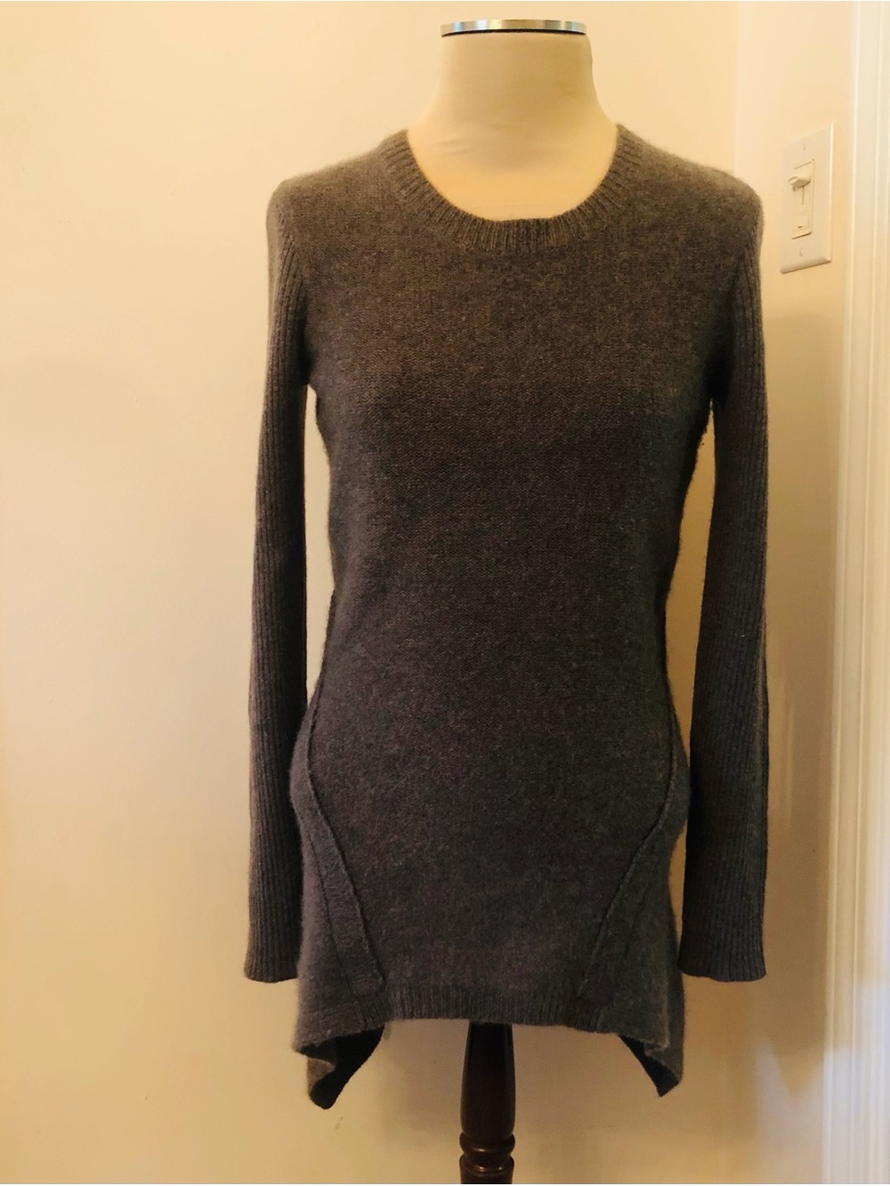 AQUA 100% Cashmere Brown Asymmetric Shark Bite Hem Tunic Sweater M - Picture 15 of 16